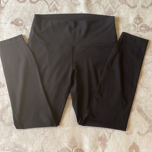 EUC Lululemon Wunder Under High Rise Full-on LUXTREME - black / size 8